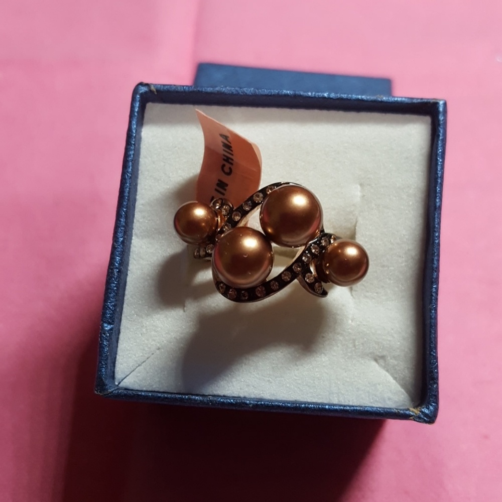 Pearl Ring-brown shell pearl in rose gold ion stainless steel